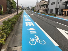 中央町自転車レーン
