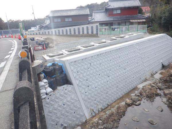 ☆(主)川西篠山線屏風岩橋道路改良工事（その3）